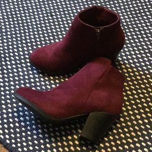Maroon booties